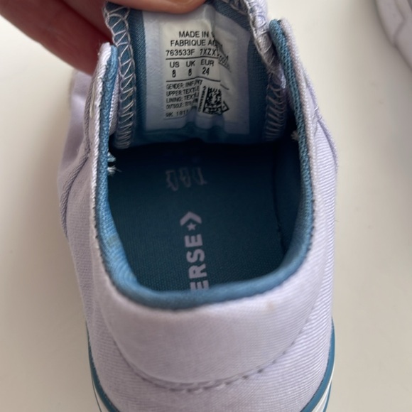 Converse NWOT toddler shoes - Picture 6 of 6